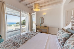 5 bedrooms, iron/ironing board, free WiFi