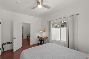 1 غرفة نوم ومكتب ومكواة/لوح كي وواي فاي مجانًا