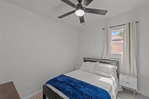 1 chambre, bureau, Wi-Fi gratuit, draps fournis