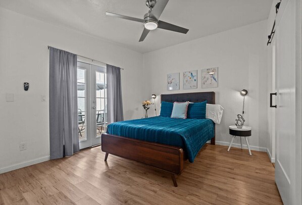 2 bedrooms, desk, iron/ironing board, free WiFi