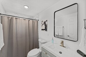 ヘアドライヤー、タオル