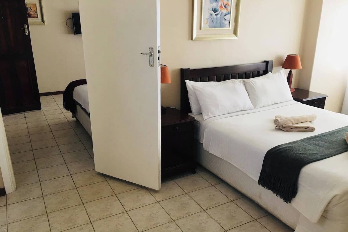 Comfort Suite | Individually decorated, individually furnished, desk, laptop workspace