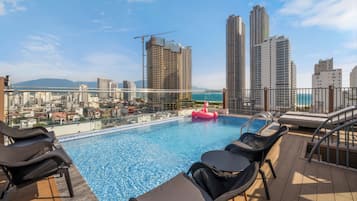 Rooftop pool