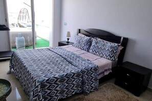 3 室のベッドルーム、アイロン / アイロン台、WiFi、ベッドシーツ