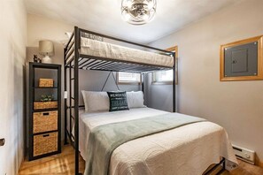 2 bedrooms, WiFi, bed sheets