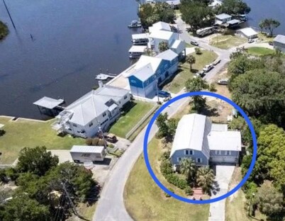 Spacious 5-bedroom beautiful water view home with private boat dock!
