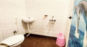 Shower, rainfall showerhead, free toiletries, slippers - Hotel M S M Residency Puri (Puri)