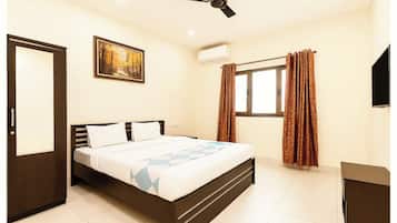 Hypo-allergenic bedding, in-room safe, soundproofing, free WiFi