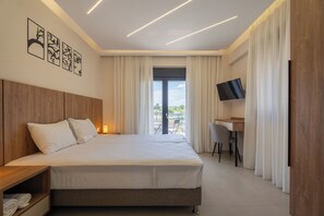 2 bedrooms, travel crib, free WiFi, bed sheets