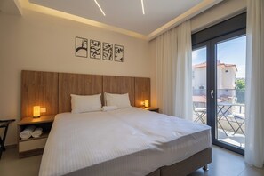 2 bedrooms, travel cot, free WiFi, bed sheets