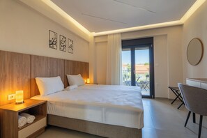 2 bedrooms, travel cot, free WiFi, bed sheets