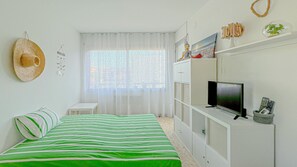 1 Schlafzimmer, Bügeleisen/Bügelbrett, Bettwäsche
