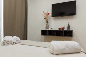 1 chambre, fer et planche à repasser, Wi-Fi, draps fournis