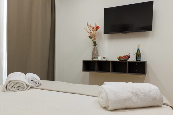 1 chambre, fer et planche à repasser, Wi-Fi, draps fournis