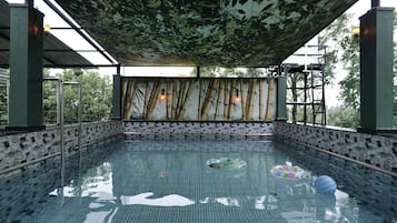 Indoor pool, outdoor pool