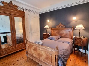 3 dormitorios, wifi gratis, ropa de cama