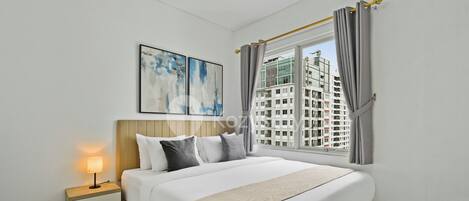 Apartment, 1 Bedroom, City View | Iron/ironing board