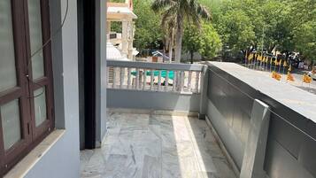 Phòng Deluxe, ban công | Quang cảnh ban công