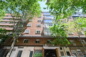 Exterior - Espacio Versatil in Madrid : Mixed rental of 2 bedrooms to live and work in Madrid (Madrid)