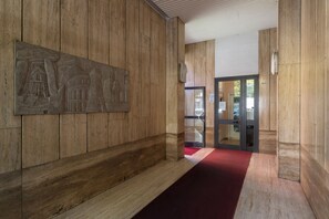 Property entrance - notaMi - Maison Portello (Milan)