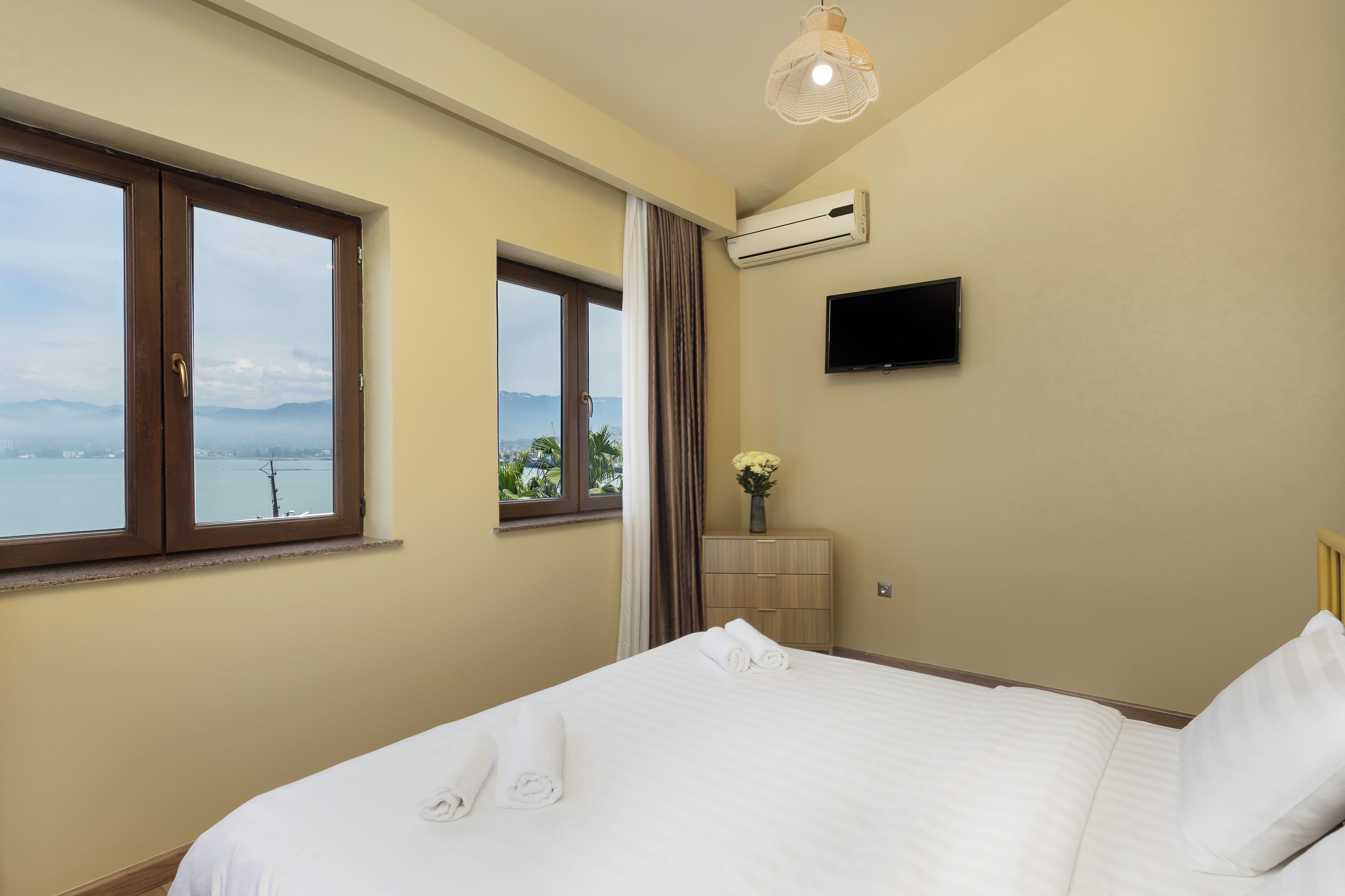 Photo - Acord Hotel & Balcony