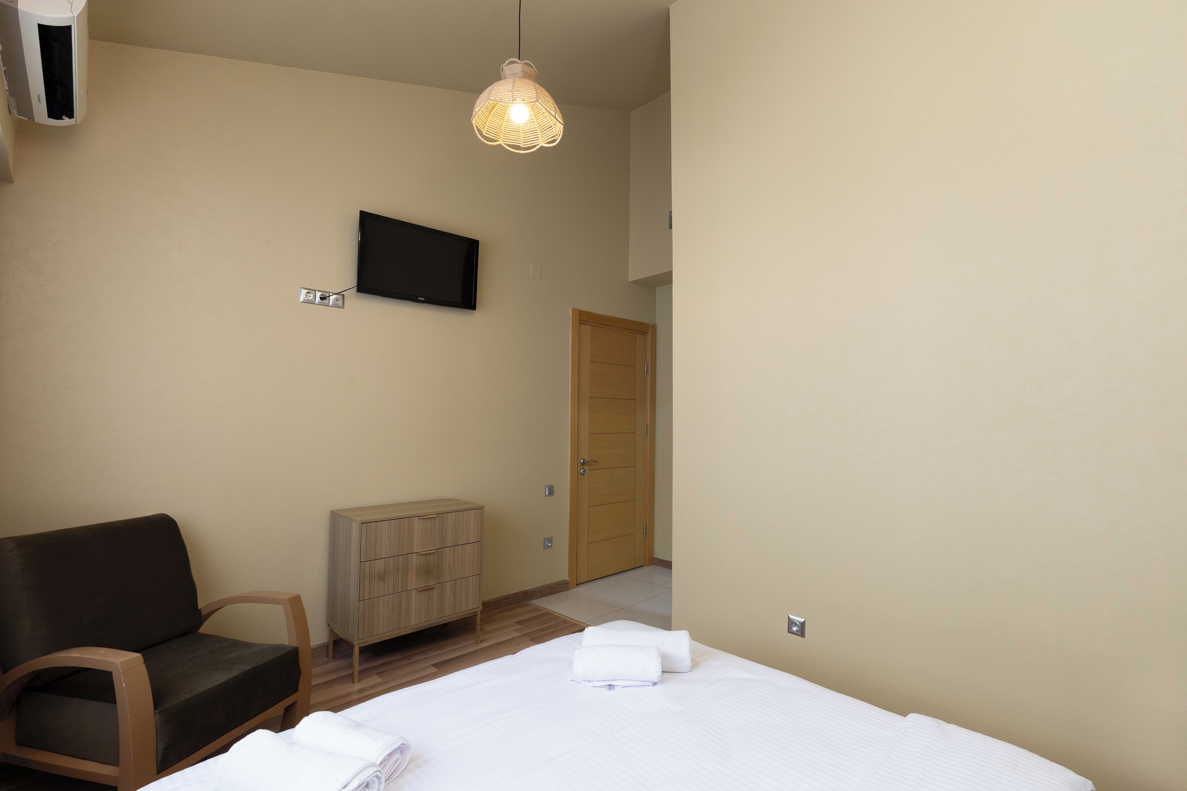 Photo - Acord Hotel & Balcony
