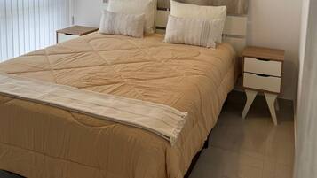 1 chambre, fer et planche à repasser, Wi-Fi, draps fournis