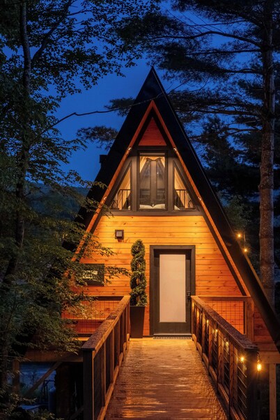 Designer A-Frame Treehouse w/hot tub on river
