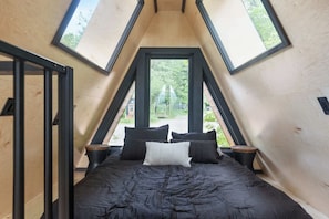 1 bedroom, WiFi, bed sheets - Designer A-Frame Treehouse near Stowe w/ Hot Tub, Sauna, Projector & Views (Johnson)
