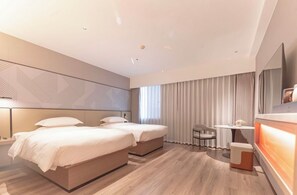 Twin Room, River View | Blackout curtains, free WiFi - BORRMAN HOTEL WUZHOU (Wuzhou)
