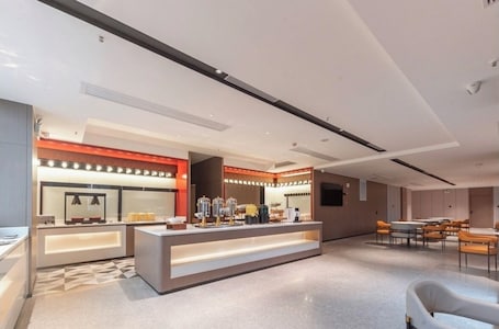 Recepción. BORRMAN HOTEL WUZHOU