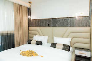 3 habitaciones, tabla de planchar con plancha, wifi y ropa de cama 