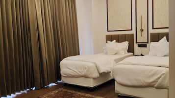 Twin Bed Room