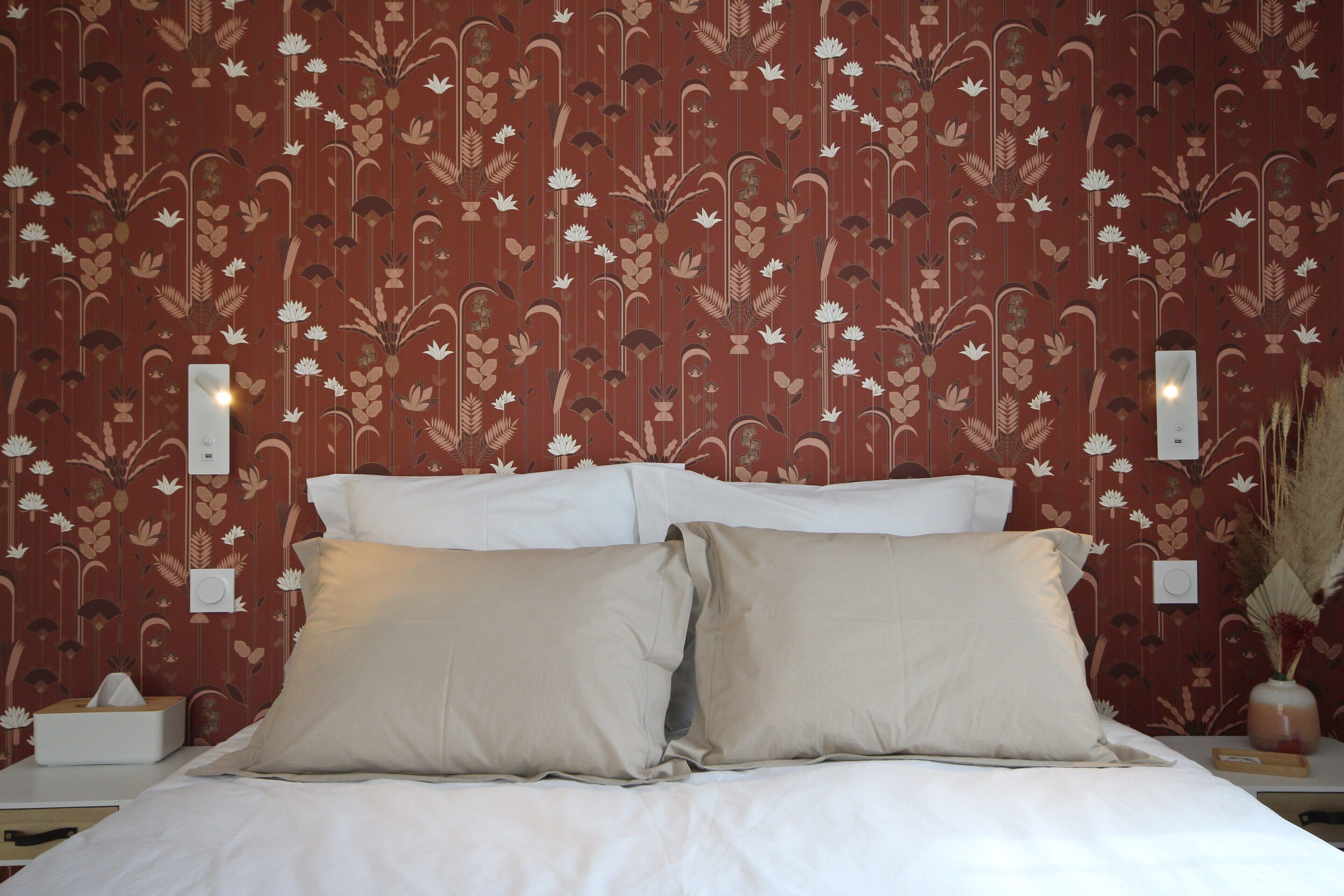 Double Room, 1 Queen Bed, Garden View | Desk, free WiFi