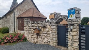 Property grounds - Le Bois aux Cerfs (Bois-Jérôme-Saint-Ouen)