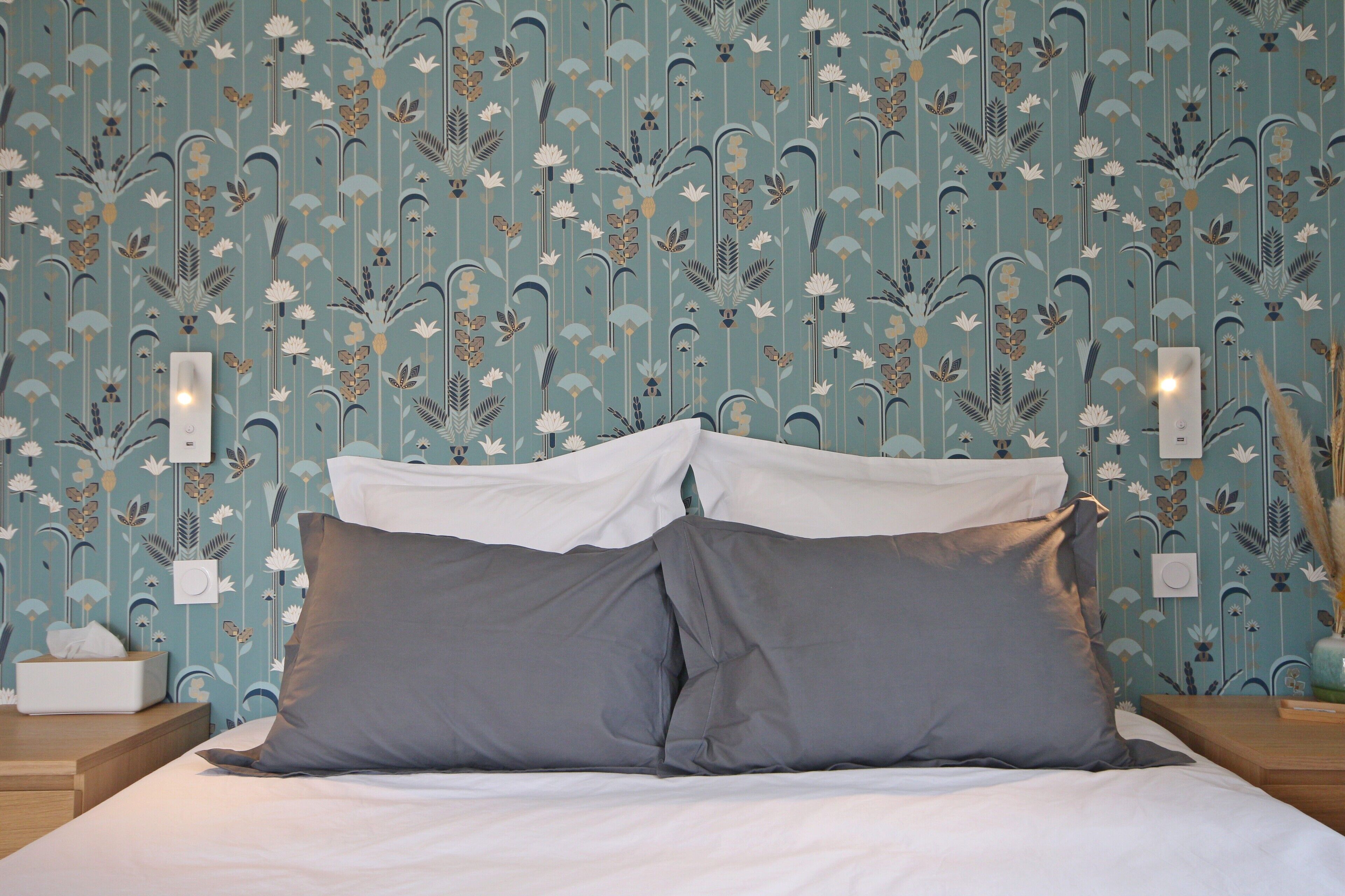 Double Room, 1 Queen Bed, Garden View | Desk, free WiFi