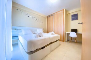 2 quartos, escrivaninha, Wi-Fi de cortesia, roupa de cama