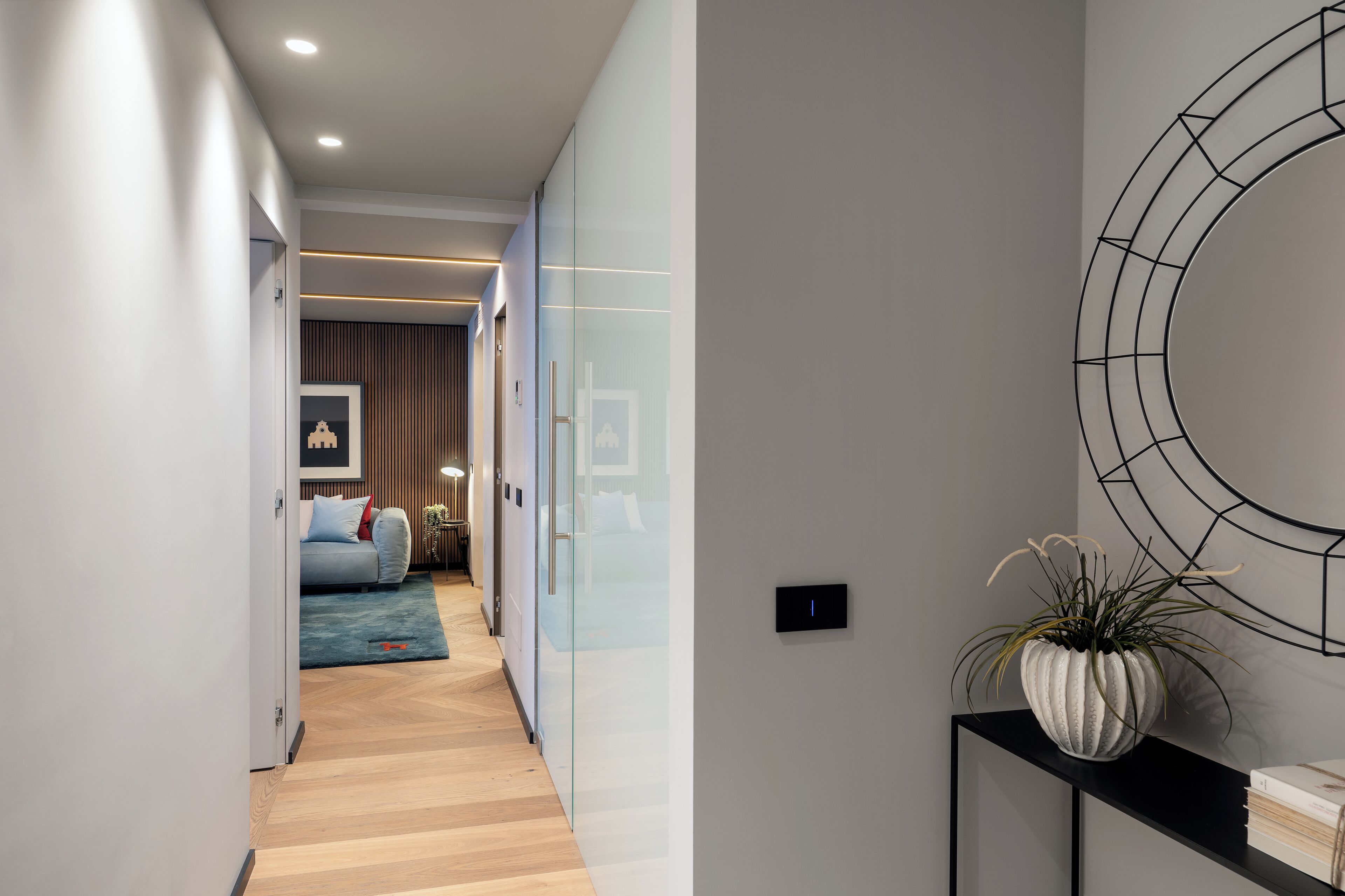 Cortinas blackout, tabla de planchar con plancha y wifi gratis 