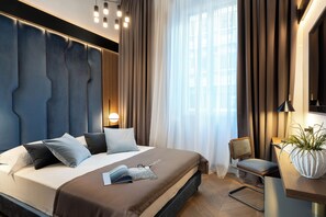 Rideaux occultants, fer et planche à repasser, Wi-Fi gratuit