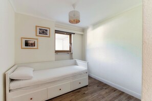 Superior Apartment | Down duvets, bed sheets - Morcote Romance  (Morcote)