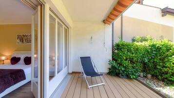 Superior Apartment | Terrace/patio