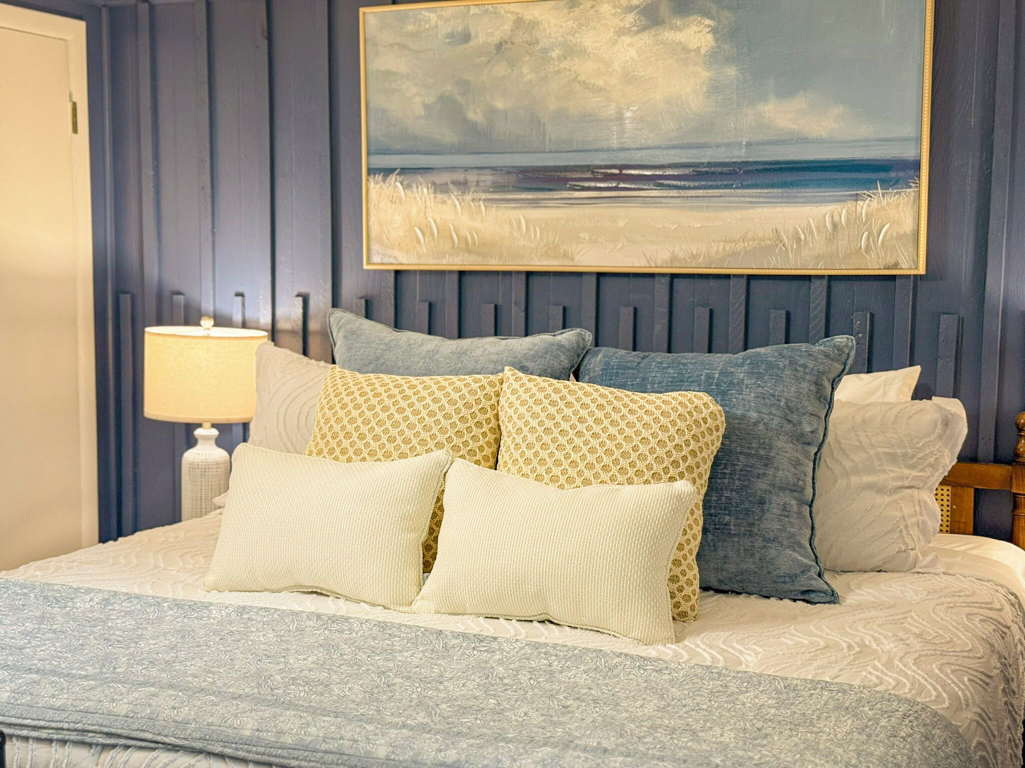 4 slaapkamers, een strijkplank/strijkijzer, reisbedje, gratis wifi