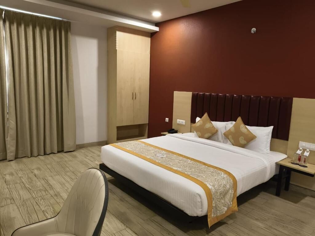 Minibar, bureau, Wi-Fi gratuit, draps fournis