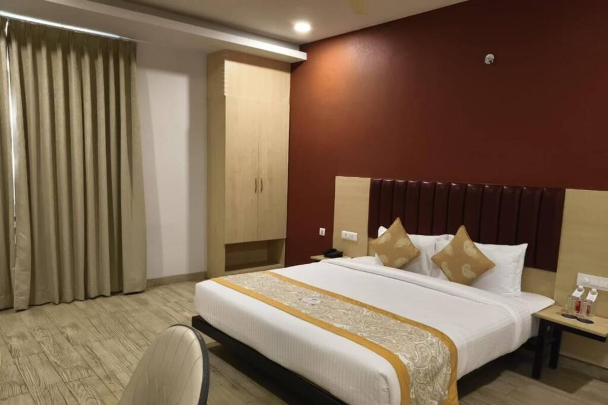 Minibar, Schreibtisch, kostenloses WLAN, Bettwäsche