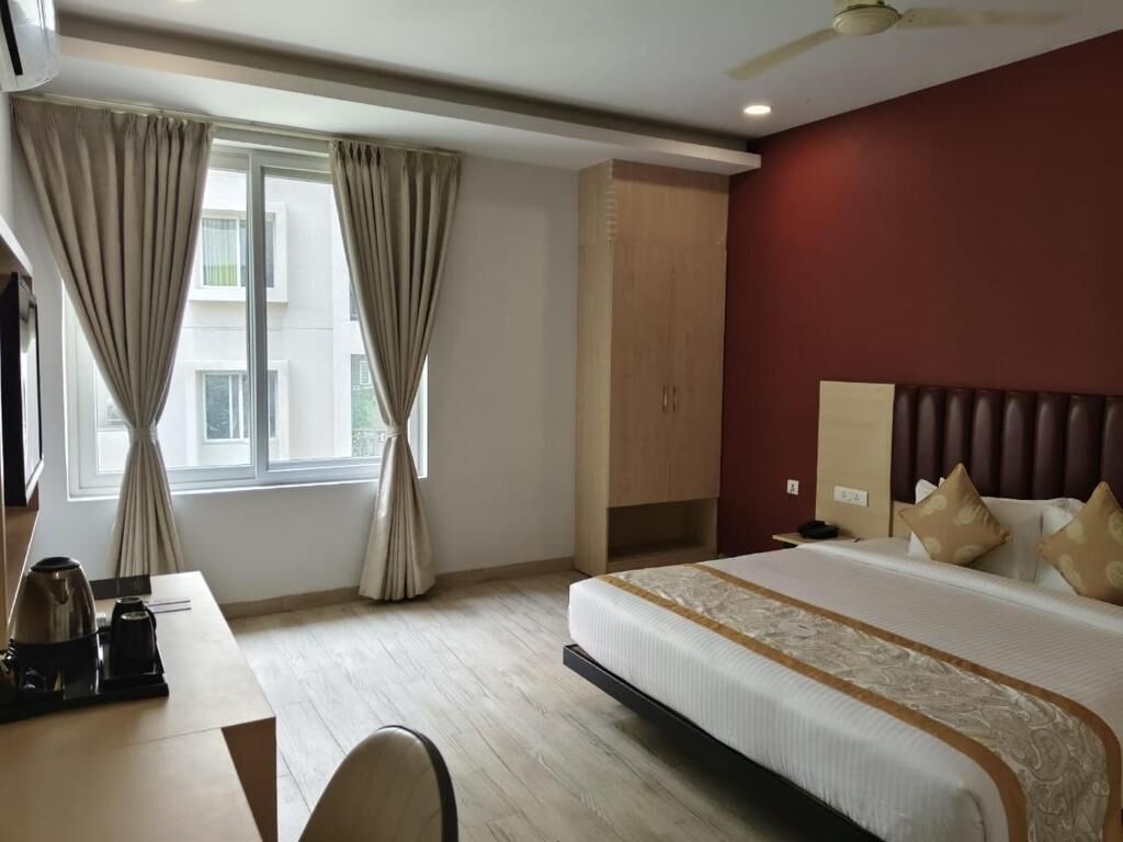 Minibar, bureau, Wi-Fi gratuit, draps fournis