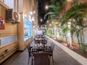 Restaurant - Hotel Grand Continent Hitech City, Laxmi Cyber City (Hyderabad)