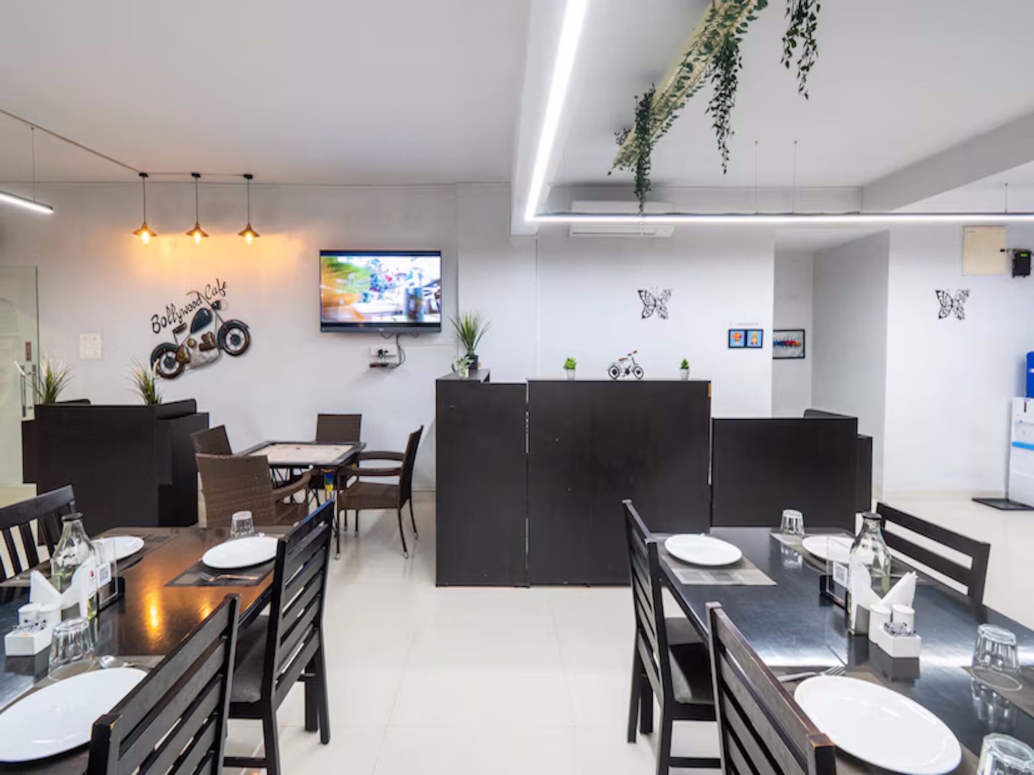 Bữa sáng buffet hàng ngày với phụ phí nhỏ 