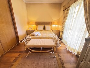 4 bedrooms, WiFi, bed sheets - Palm Villa (Albufeira)