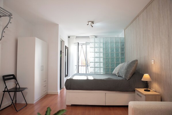 1 chambre, fer et planche à repasser, Wi-Fi, draps fournis