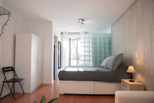 Cozy and functional apartment 5 minutes walk from the New Bridge